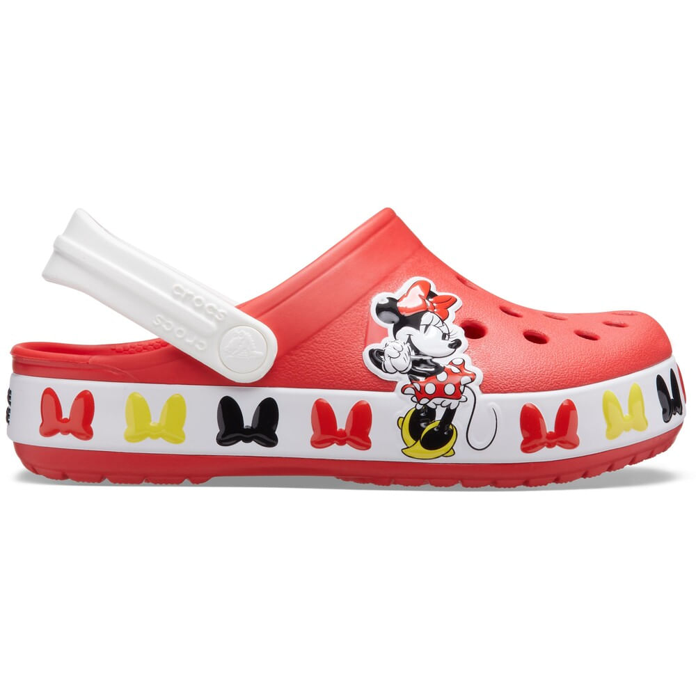 ✨ Crocs Minnie Mouse chegou para compor um super look da