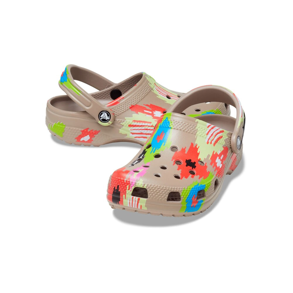 Sandália Crocs Classic Ikat Clog MUSHROOM/MULTI