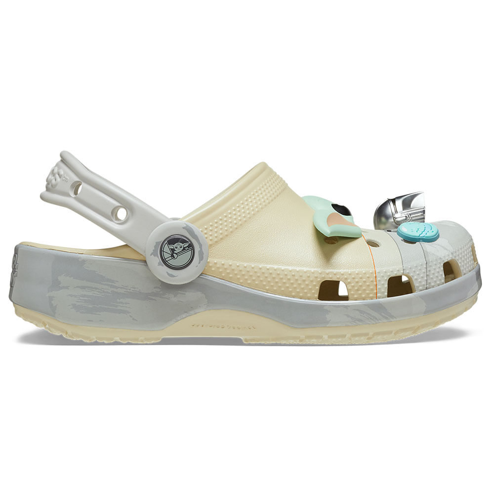 Sandália Crocs Classic Grogu Clog Juvenil BONE 30