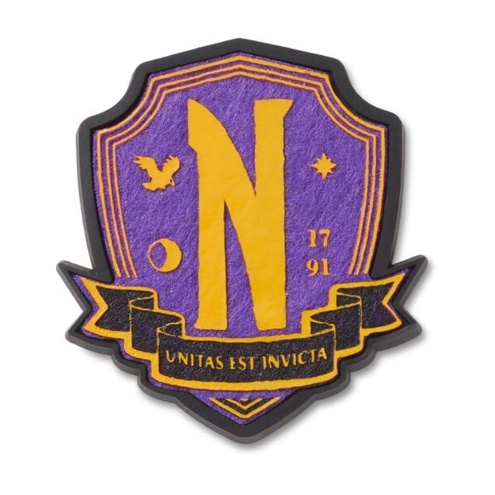 Jibbitz™ Emblema Wednesday Nevermore Unico