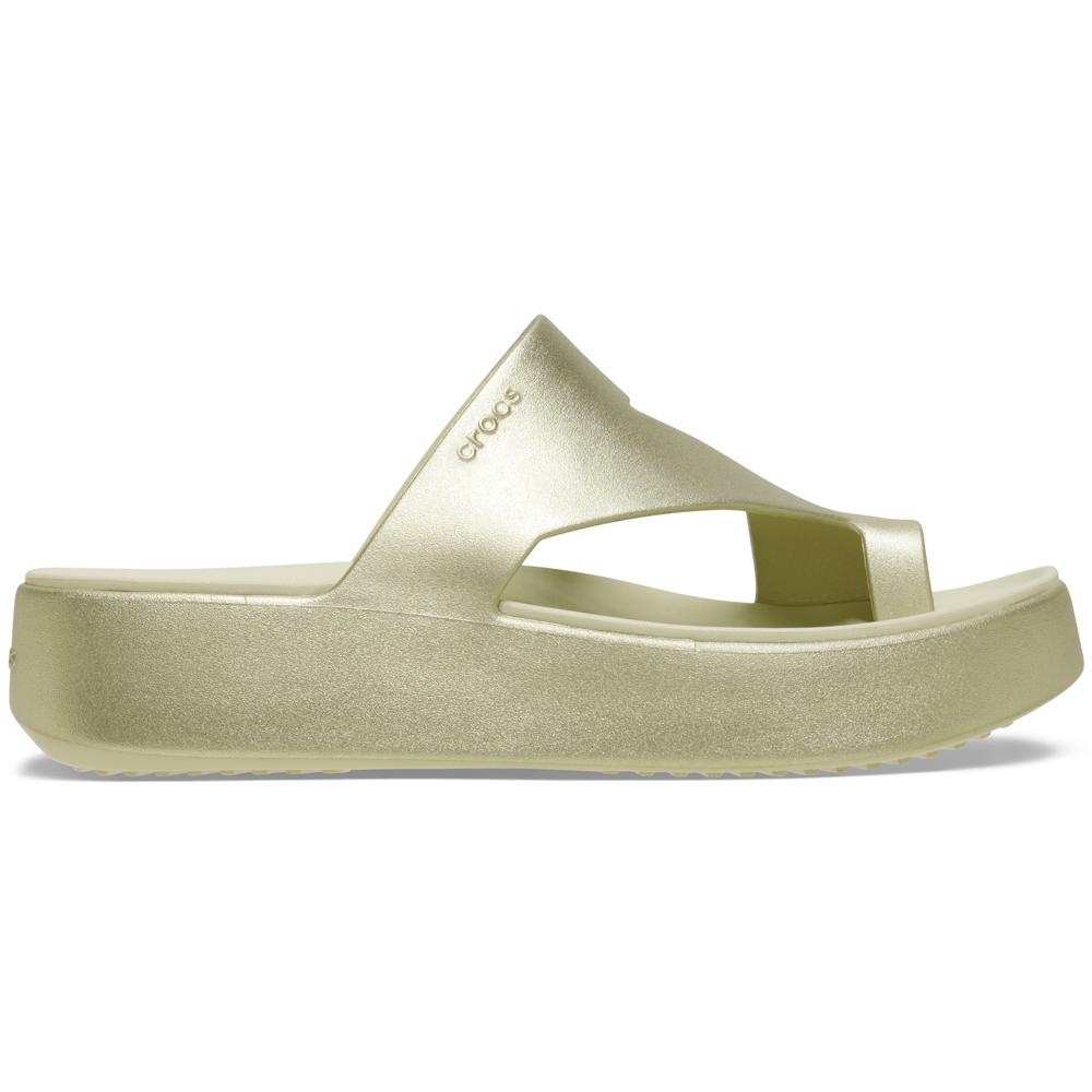 Sandália Crocs Getaway Metallic Platform Toe Loop Sandal CHAMPAGNE METALLIC 34