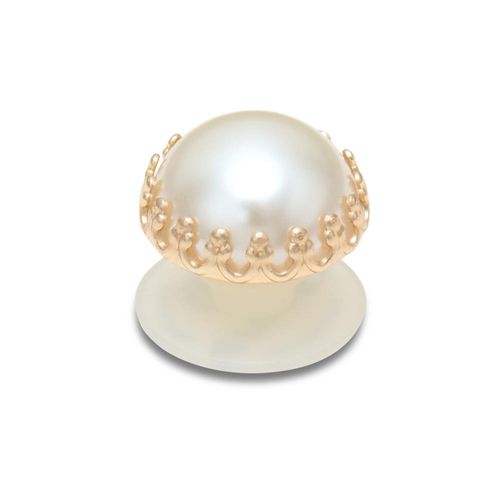 Pérola Com Detalhes Dourados